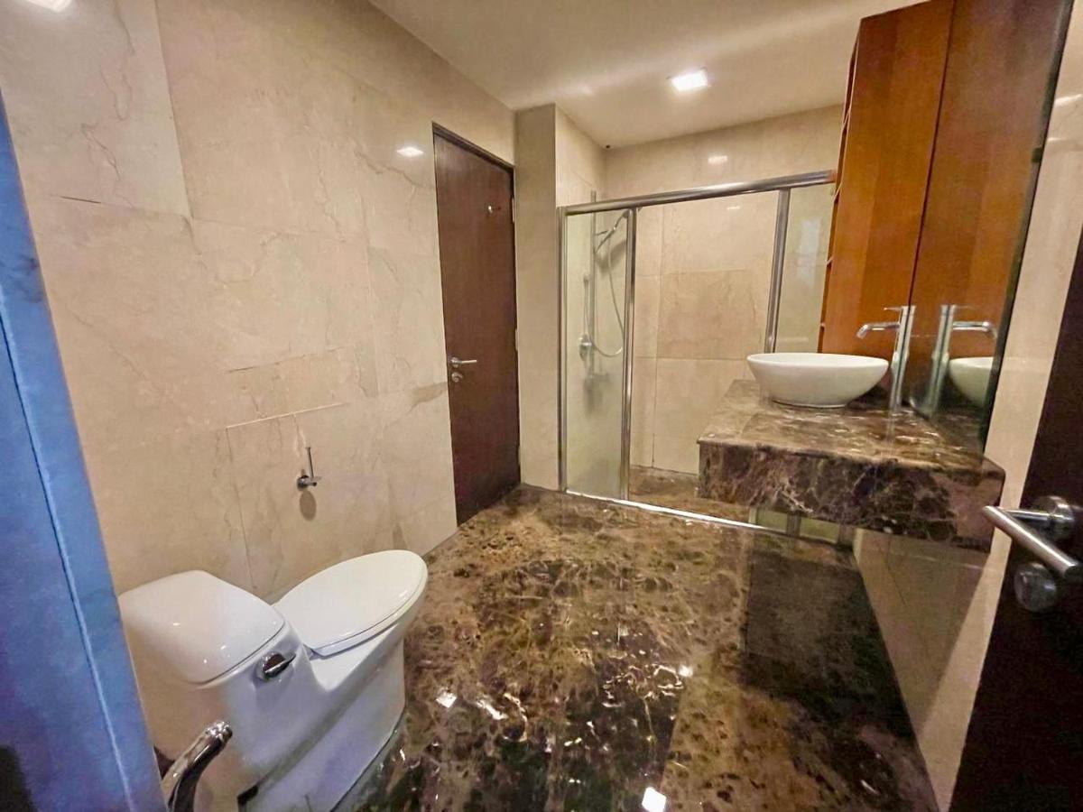 Penthouse Marina Court Vacation Home 4 Bedrooms Kota Kinabalu 14Pax Екстериор снимка
